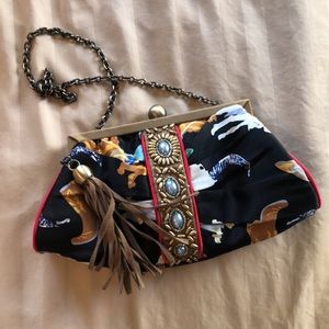 Aria Rodeo clutch